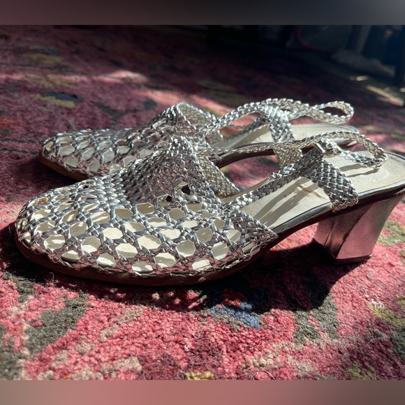 Vintage Silver leather heels - Picture 4 of 6